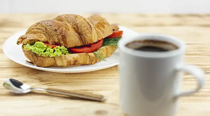 croissant-sandwich